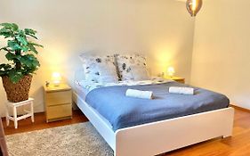 Entspannte Souterrain Wohnung